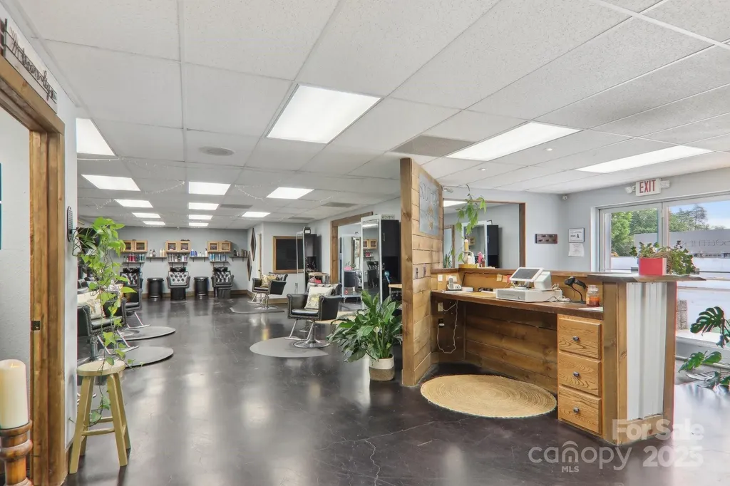 287 N Caldwell Street Brevard NC 28712