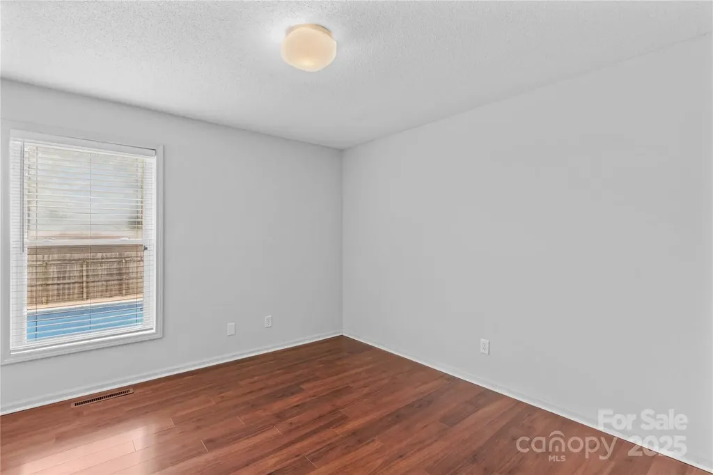 296 Hicks Creek Road Troutman NC 28166