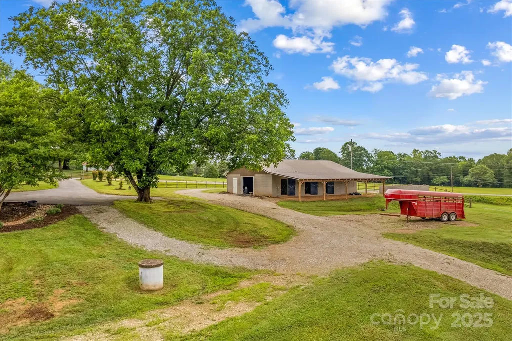 296 Hicks Creek Road Troutman NC 28166