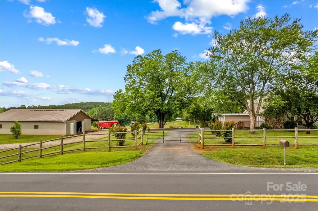 296 Hicks Creek Road Troutman NC 28166
