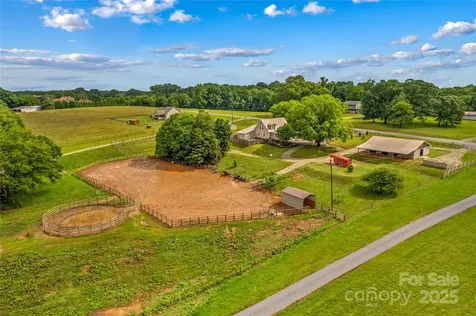 296 Hicks Creek Road Troutman NC 28166