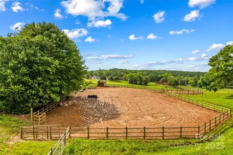 296 Hicks Creek Road Troutman NC 28166