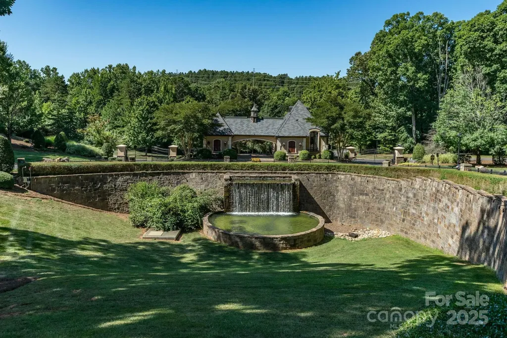 5128 Watermead Lane Belmont NC 28012
