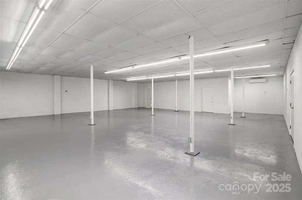1911 E Ozark Avenue Gastonia NC 28054