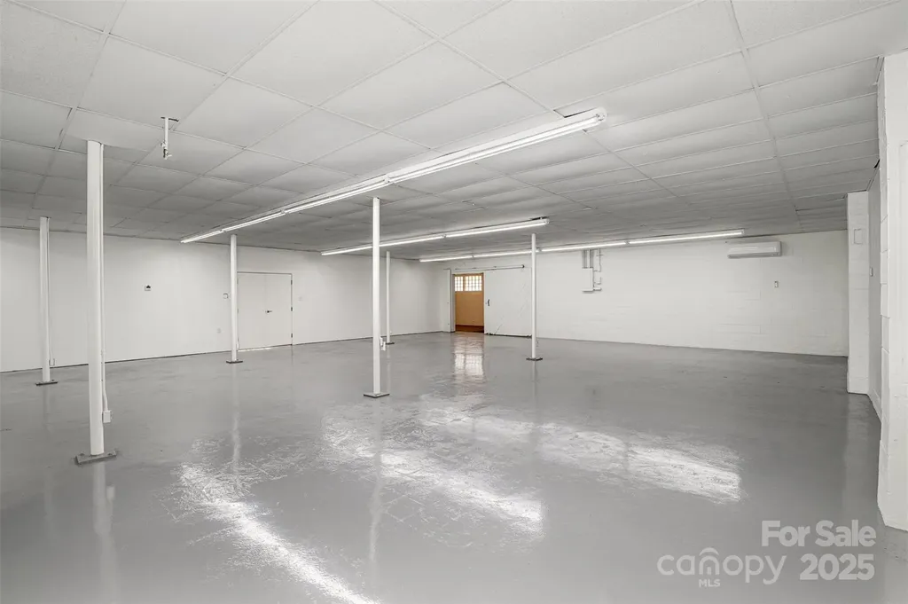 1911 E Ozark Avenue Gastonia NC 28054