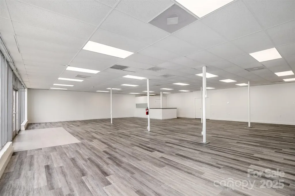 1911 E Ozark Avenue Gastonia NC 28054