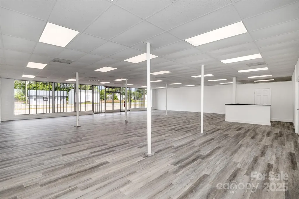 1911 E Ozark Avenue Gastonia NC 28054