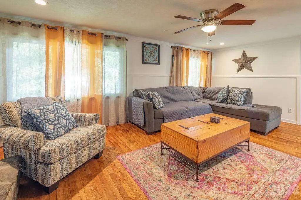 2143 Pisgah Highway Candler NC 28715