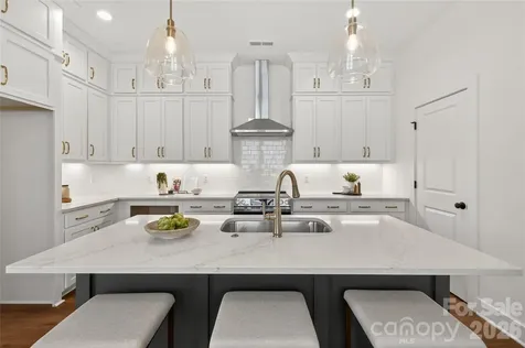 9113 Maybry Park Street Charlotte NC 28212