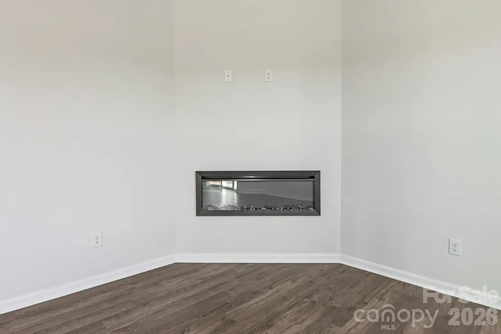 827 Adelston Lane Asheville NC 28804