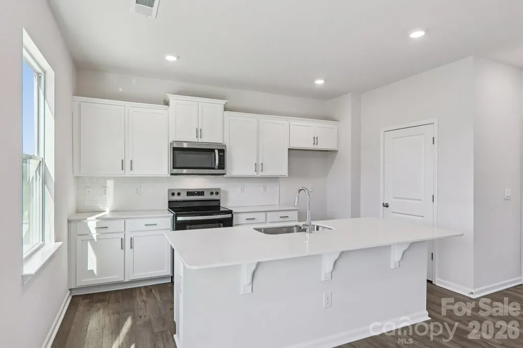 827 Adelston Lane Asheville NC 28804