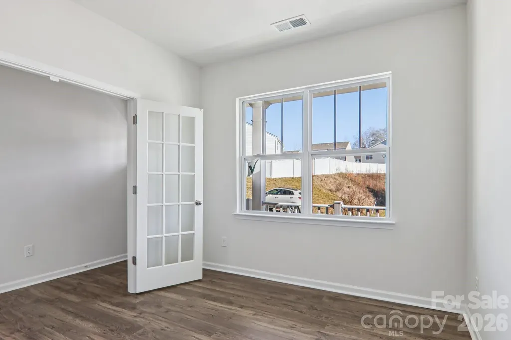 827 Adelston Lane Asheville NC 28804