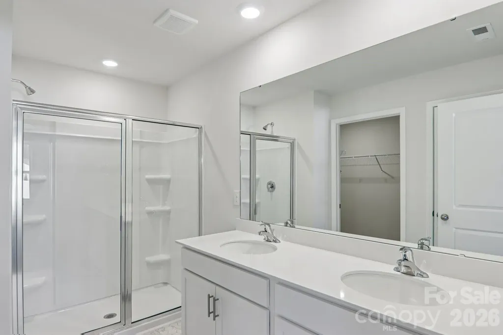 827 Adelston Lane Asheville NC 28804
