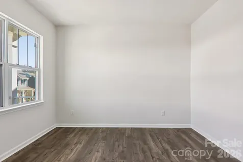 827 Adelston Lane Asheville NC 28804