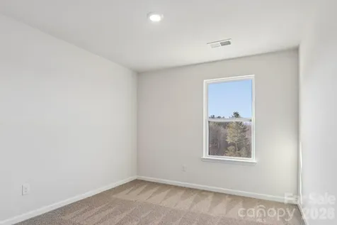 827 Adelston Lane Asheville NC 28804