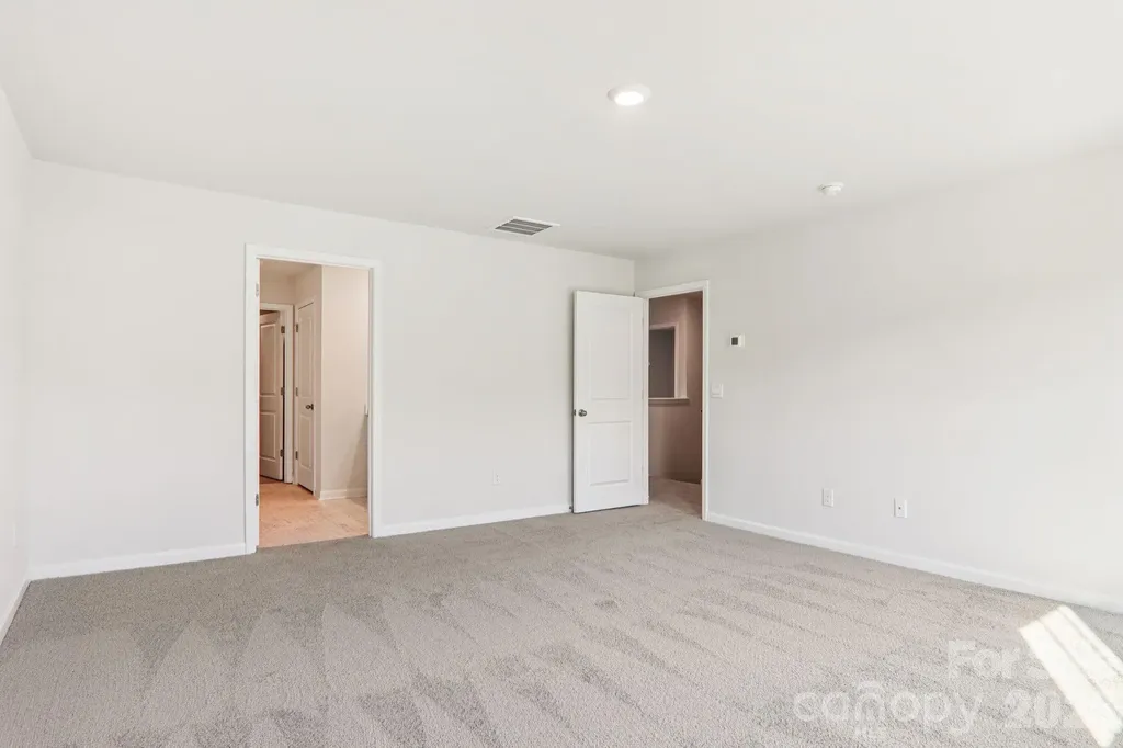 831 Adelston Lane Asheville NC 28804