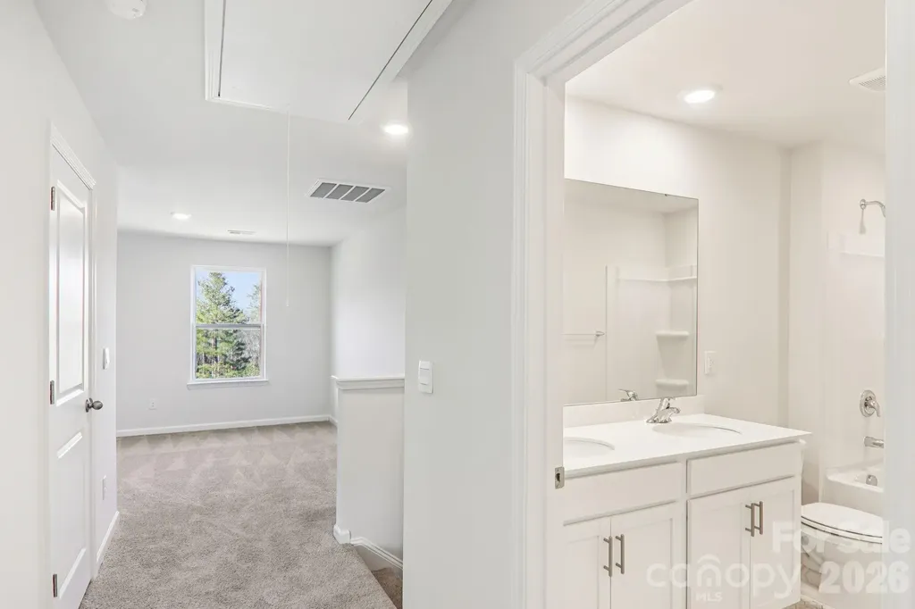 831 Adelston Lane Asheville NC 28804