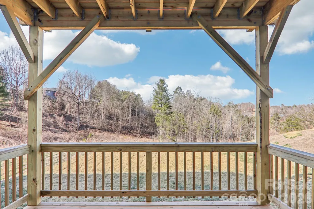 831 Adelston Lane Asheville NC 28804