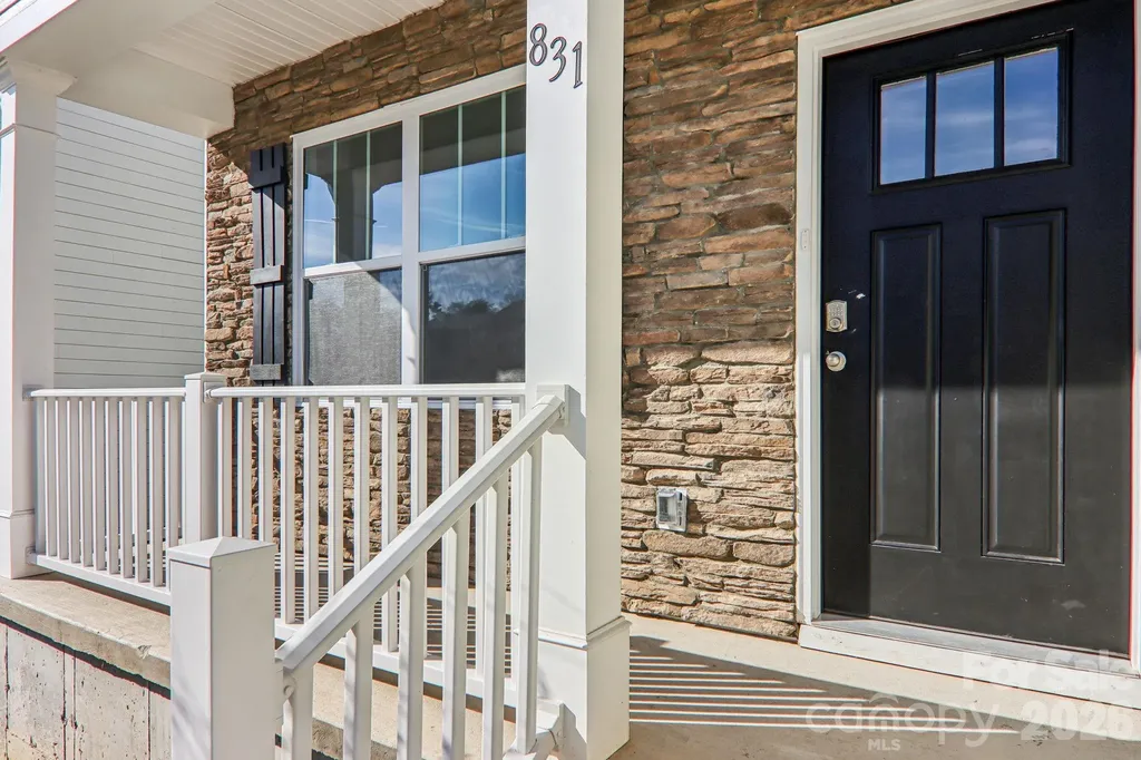 831 Adelston Lane Asheville NC 28804