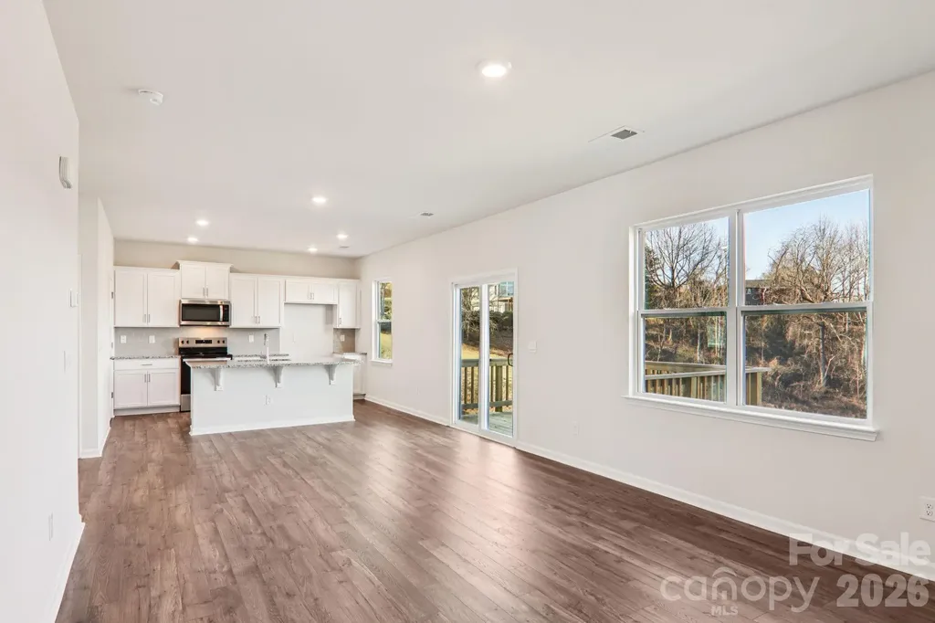 831 Adelston Lane Asheville NC 28804