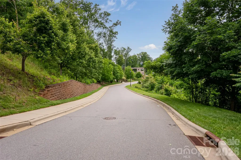 22 Samuel Ashe Drive Asheville NC 28805