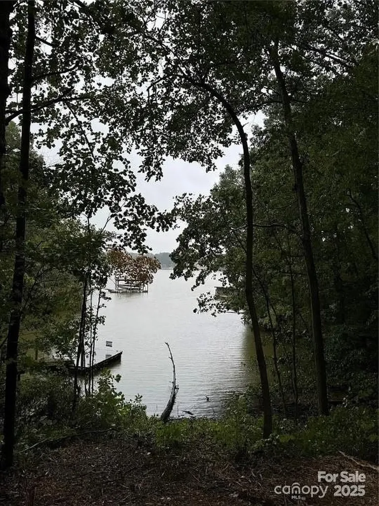 7116 Nancy Lee Circle Sherrills Ford NC 28673