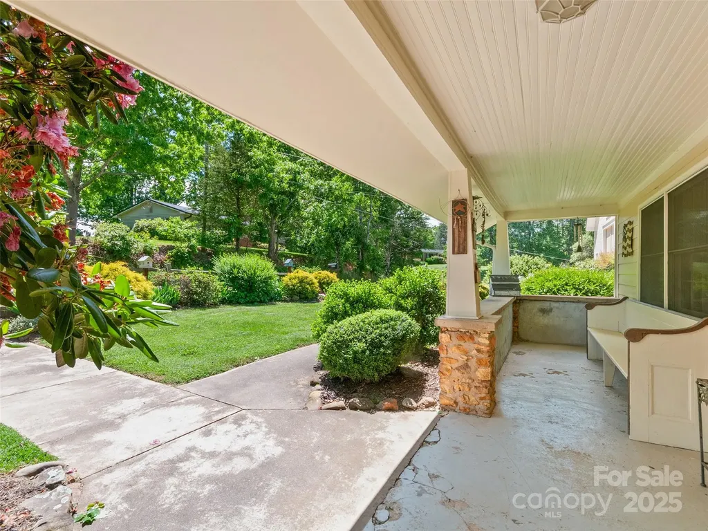 229 Crabtree Mountain Road Canton NC 28716