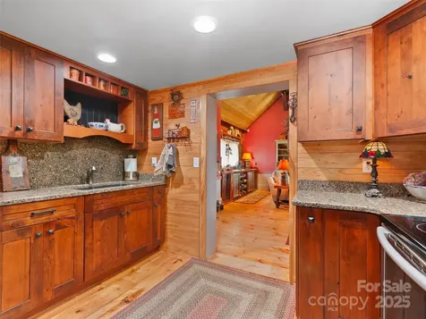 229 Crabtree Mountain Road Canton NC 28716
