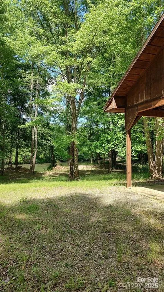105 Cranberry Lane Mooresboro NC 28114