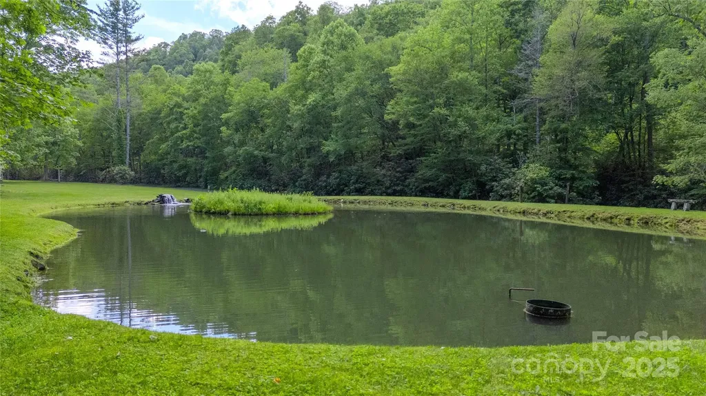 000 Golden Trout Drive Spruce Pine NC 28777