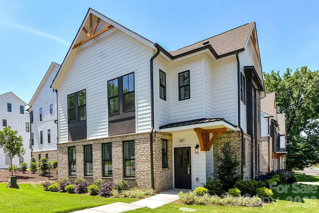 301 S Gardner Avenue Charlotte NC 28208