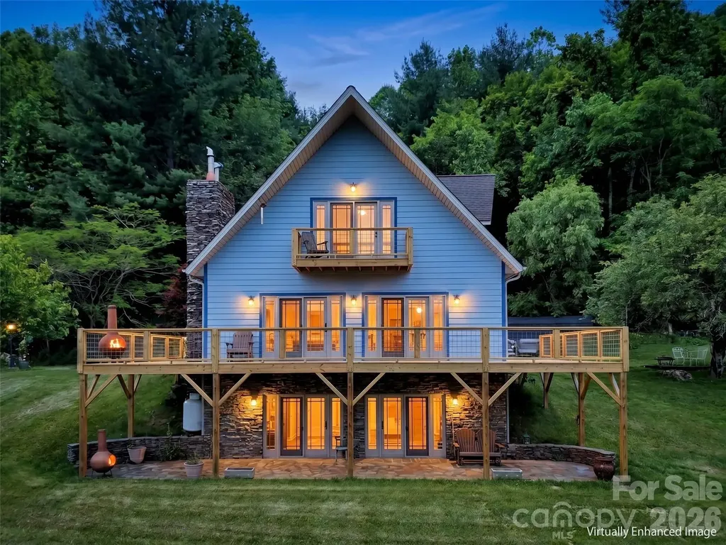 1592 Piney Hill Road Burnsville NC 28714