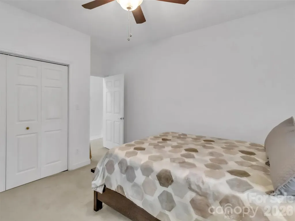 1592 Piney Hill Road Burnsville NC 28714