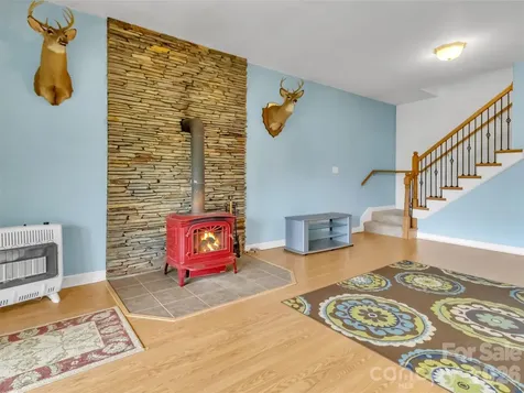 1592 Piney Hill Road Burnsville NC 28714