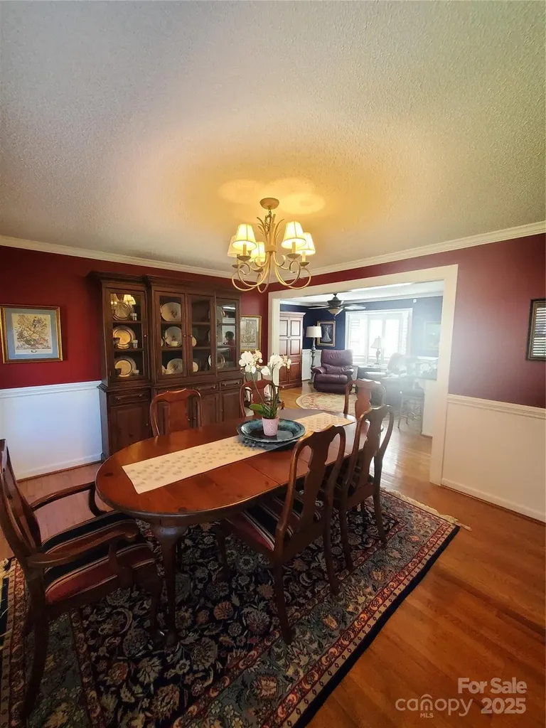 2104 Farmbrook Drive Statesville NC 28625