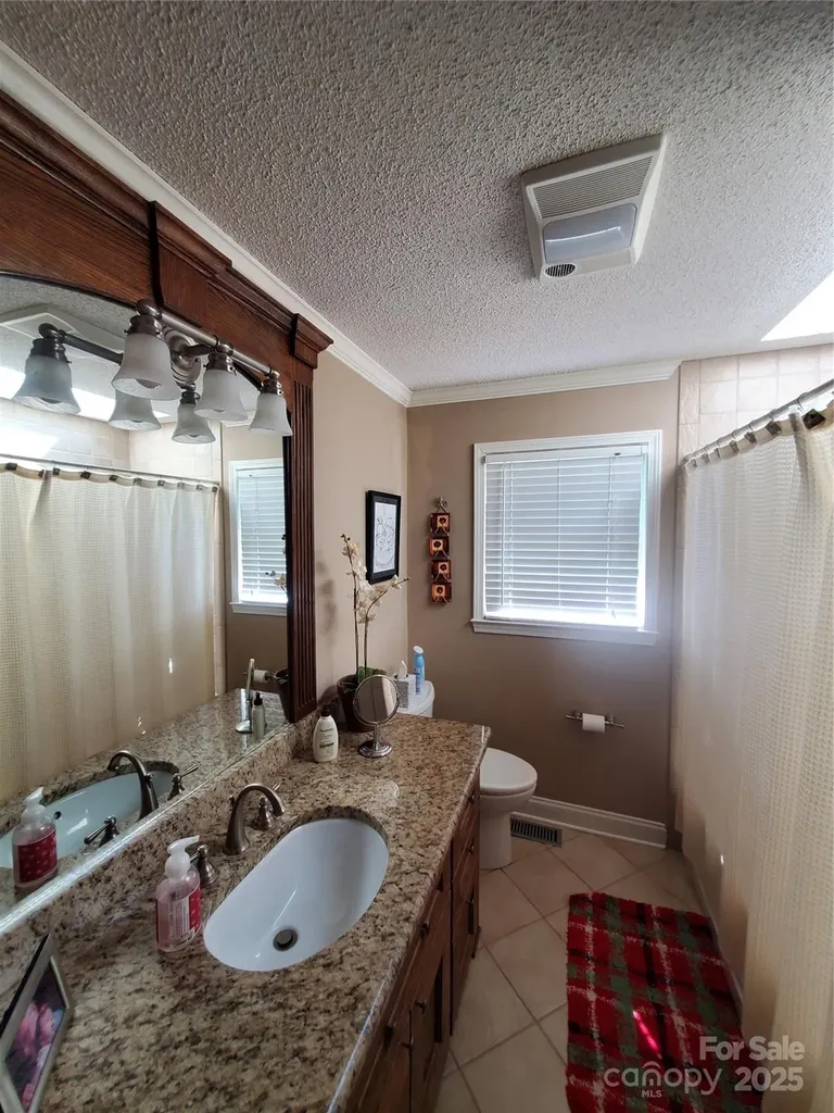 2104 Farmbrook Drive Statesville NC 28625