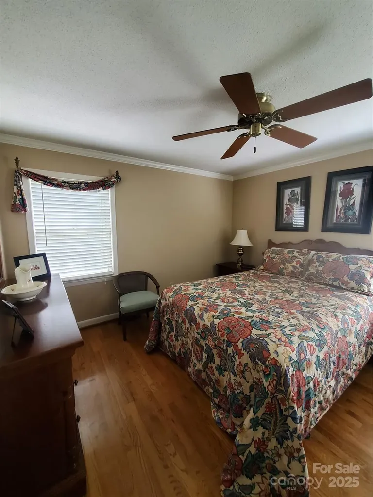 2104 Farmbrook Drive Statesville NC 28625