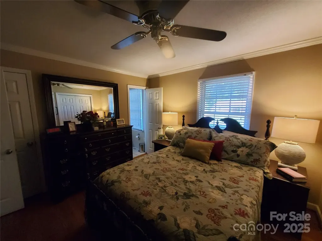 2104 Farmbrook Drive Statesville NC 28625
