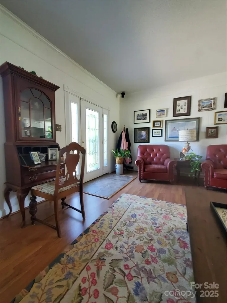 2104 Farmbrook Drive Statesville NC 28625