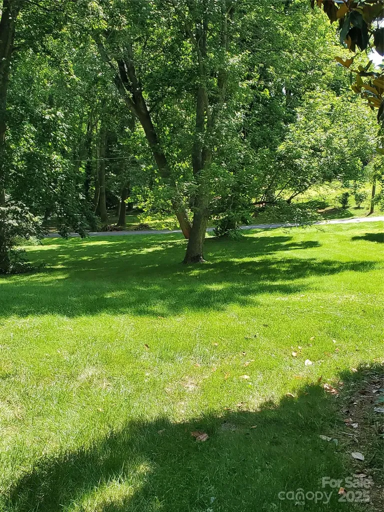 2104 Farmbrook Drive Statesville NC 28625