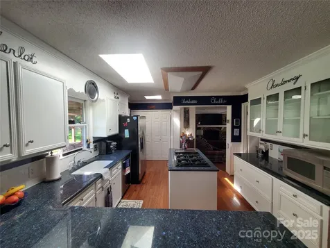 2104 Farmbrook Drive Statesville NC 28625