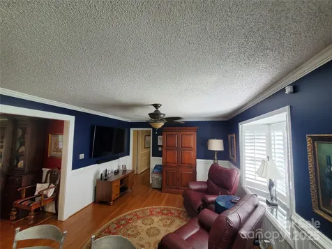 2104 Farmbrook Drive Statesville NC 28625