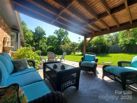 2104 Farmbrook Drive Statesville NC 28625
