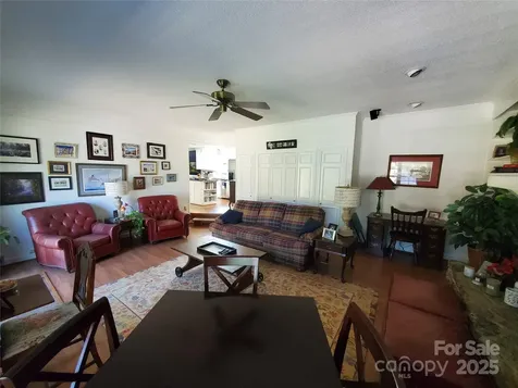 2104 Farmbrook Drive Statesville NC 28625