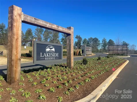 2157 Castle Peak Mountain Connelly Springs NC 28612