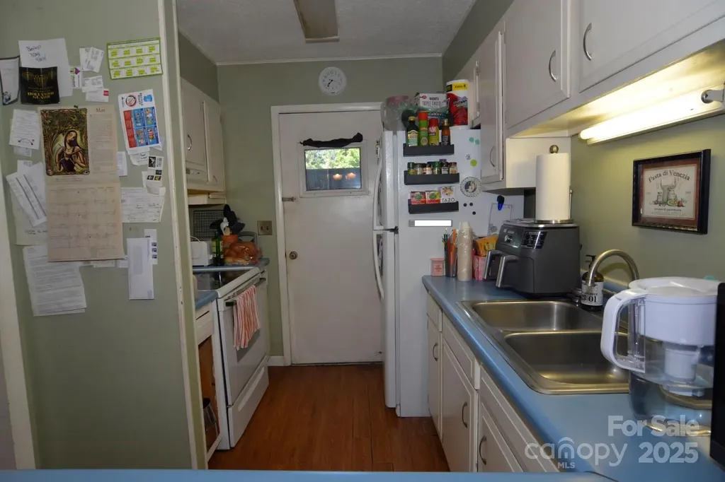 141 Colony Drive Arden NC 28704