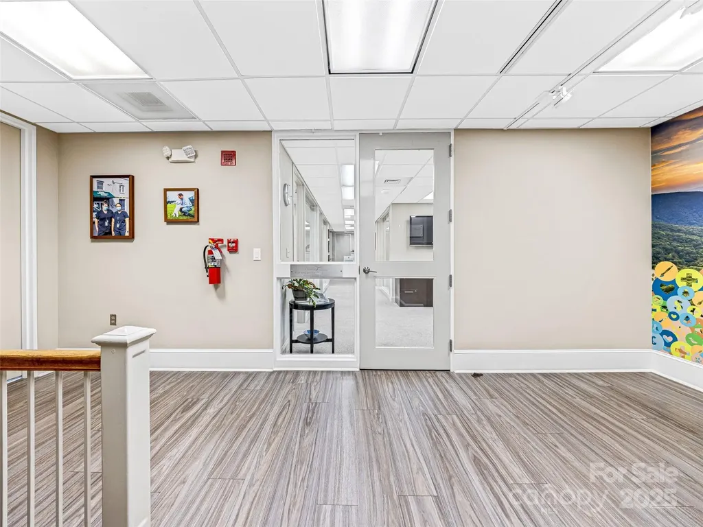 401 N Main Street Hendersonville NC 28792