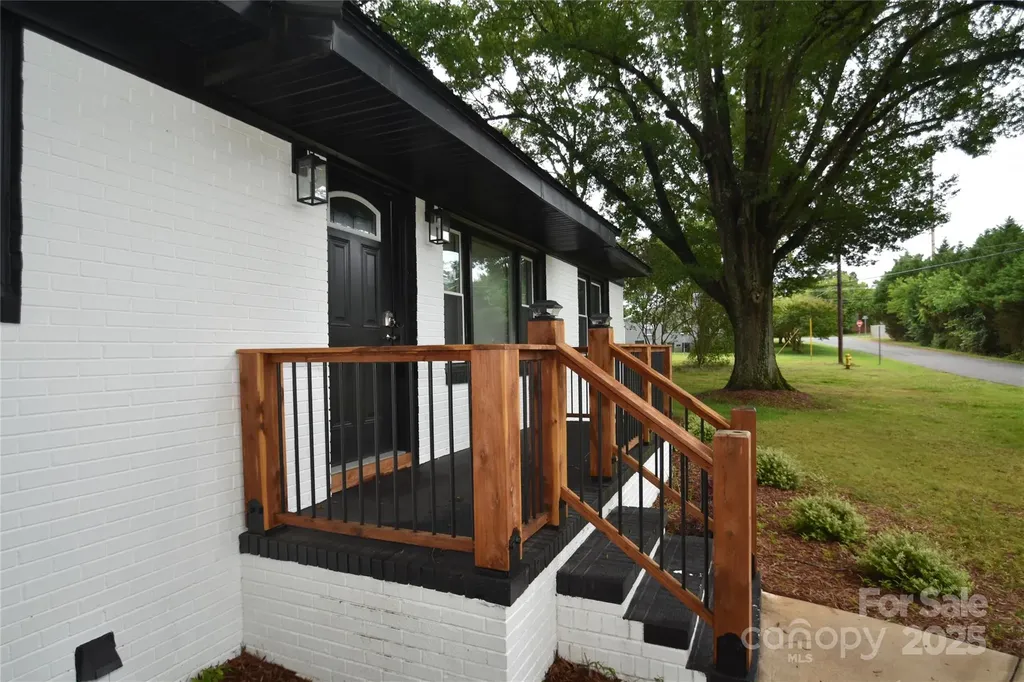 706 Mcintyre Street Monroe NC 28110