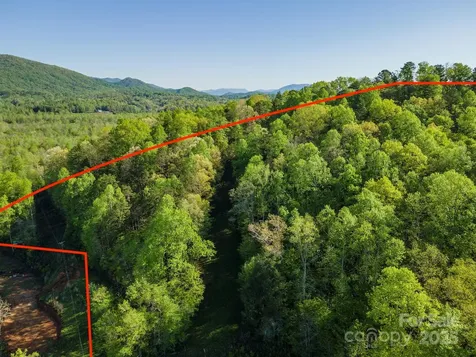 000 Thousand Oaks Drive Old Fort NC 28752