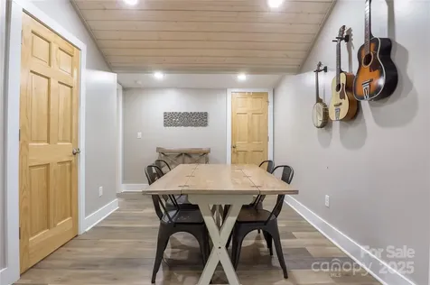 22 Moore Circle Black Mountain NC 28711
